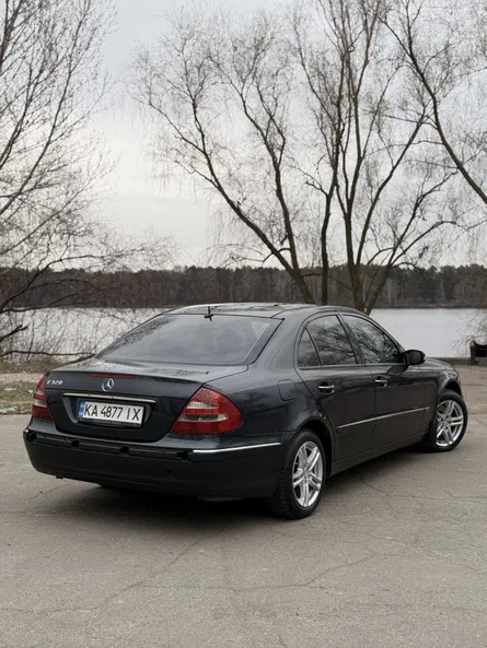 Mercedes-Benz E-Класс 2003