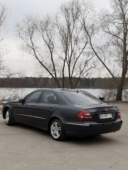 Mercedes-Benz E-Класс 2003