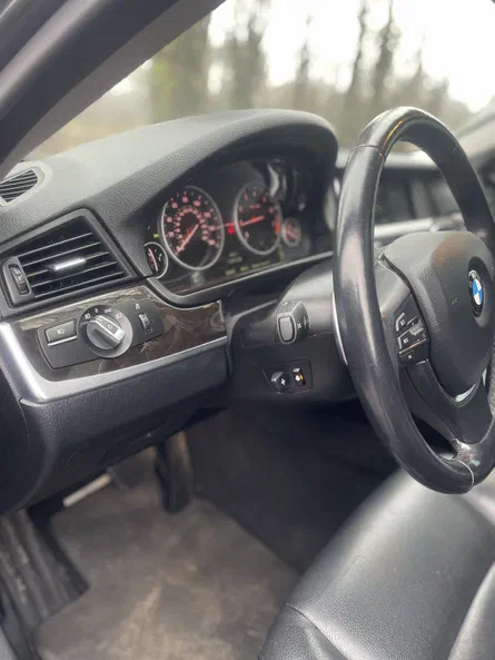 BMW 5 серии 2016