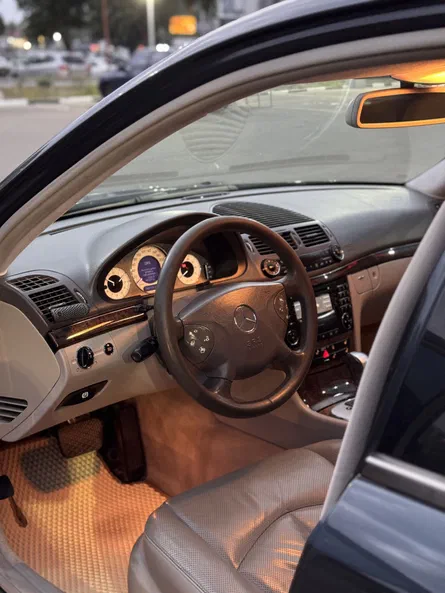 Mercedes-Benz E-Клас 2003 - 11