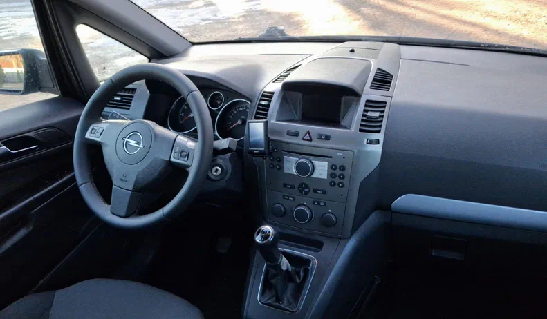 Opel Zafira 2006 - 10
