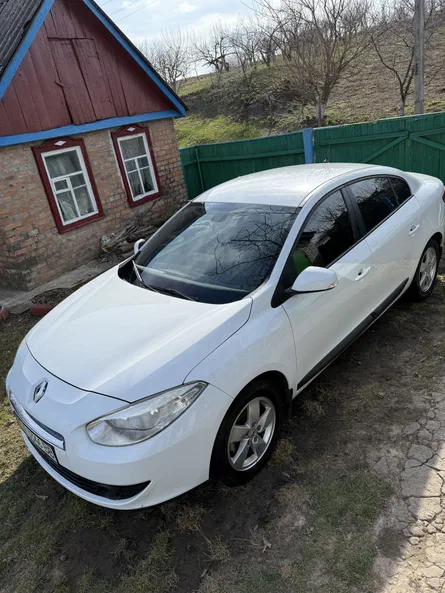 Renault Fluence 2012 - 10