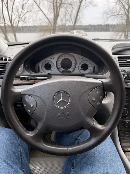 Mercedes-Benz E-Клас 2003 - 23