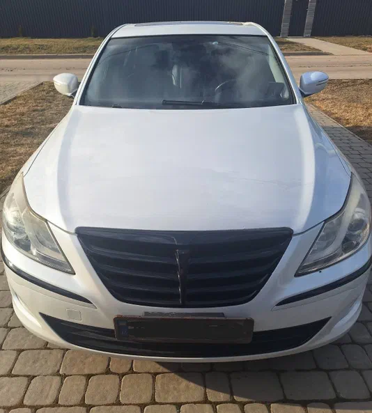 Hyundai Genesis 2012