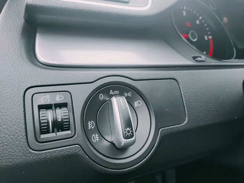 Volkswagen Passat 2012 - 7