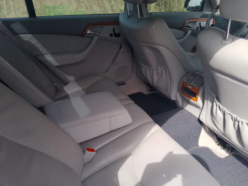 Mercedes-Benz S-Клас 2004 - 19