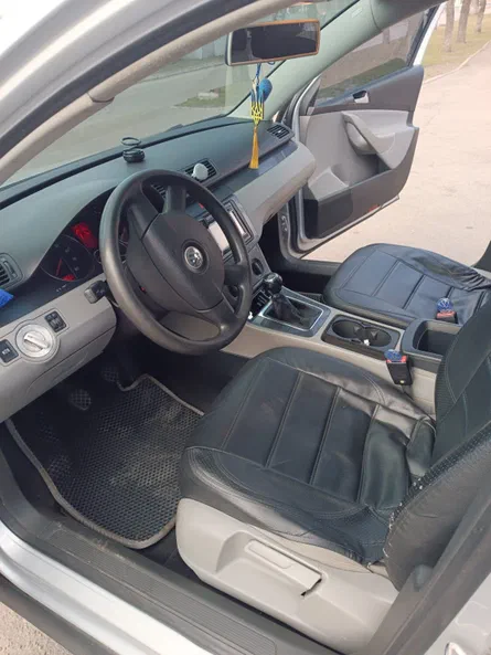 Volkswagen Passat 2005 - 12