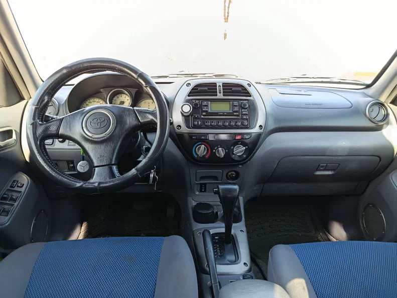 Toyota RAV4 2001 - 7