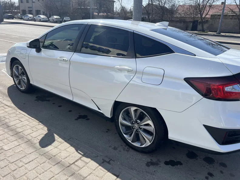 Honda Clarity 2018 - 5