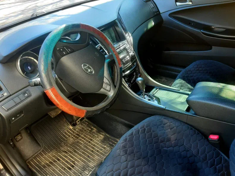 Hyundai Sonata 2010 - 7