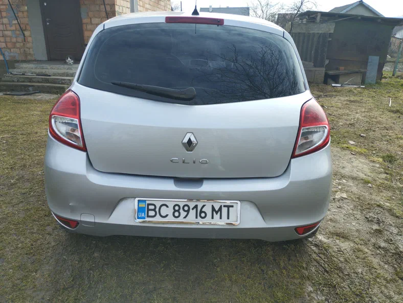 Renault Clio 2010 - 3