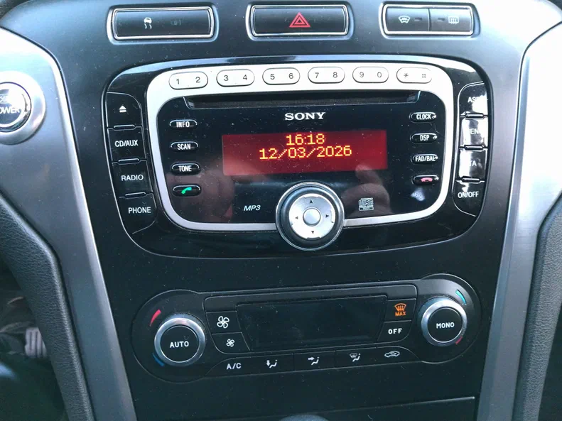 Ford Mondeo 2011 - 12