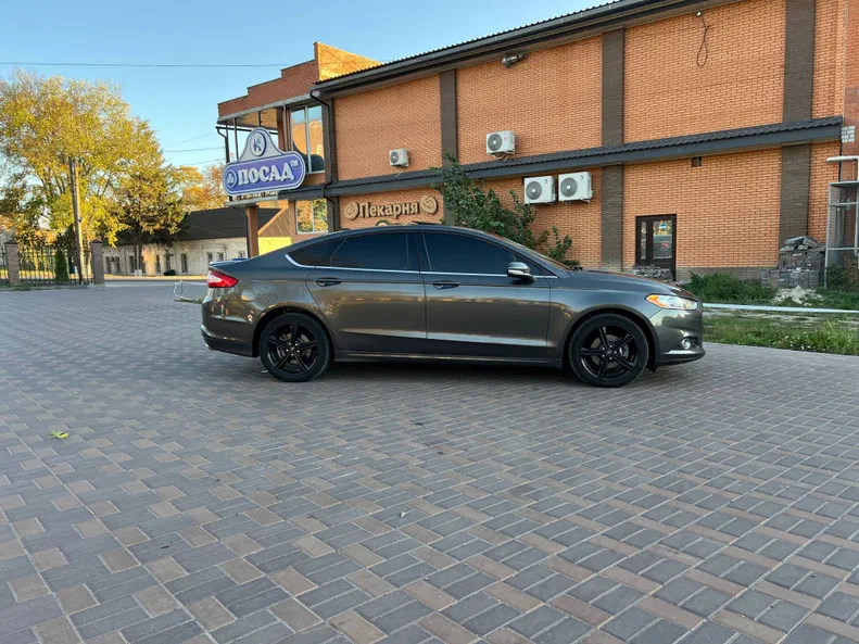 Ford Fusion (North America) 2016 - 16