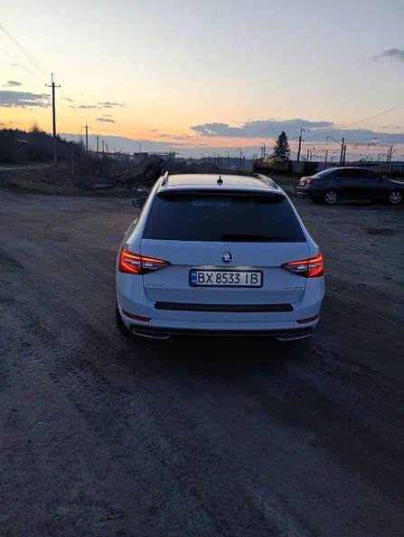 Skoda Superb 2019 - 6