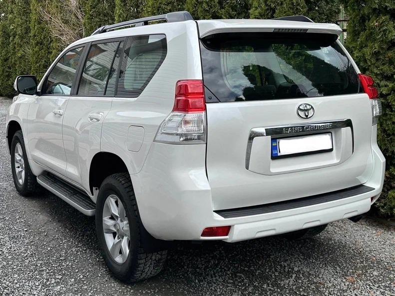Toyota Land Cruiser Prado 2010