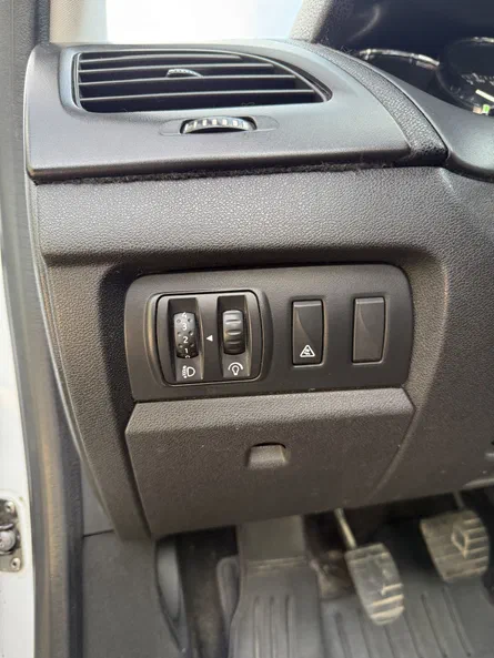 Renault Fluence 2012 - 8