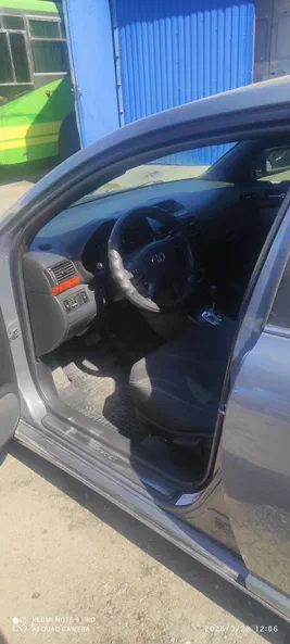 Toyota Avensis 2004 - 5