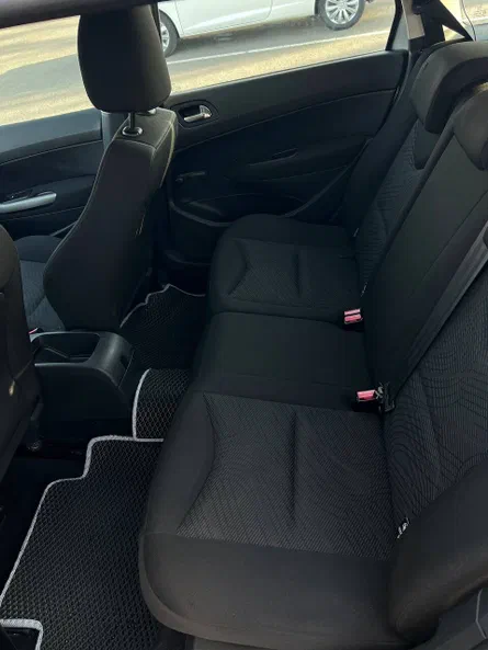 Peugeot 308 2010 - 7