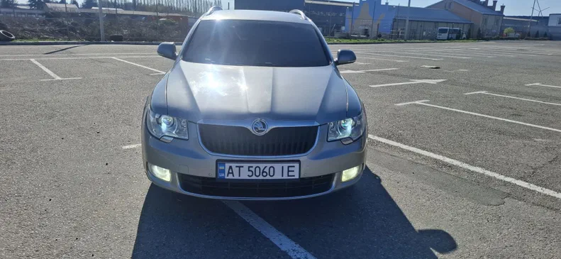Skoda Superb 2010 - 0