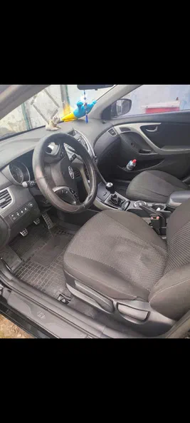 Hyundai Elantra 2013
