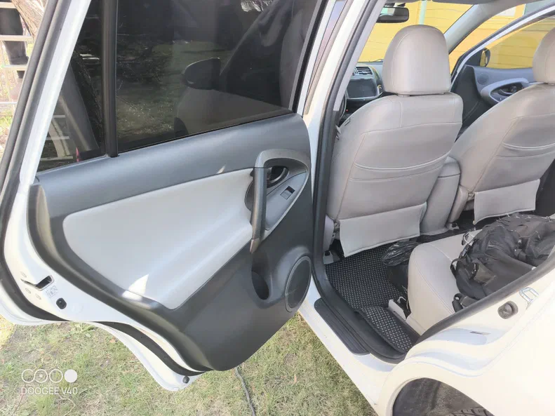 Toyota RAV4 2014 - 11