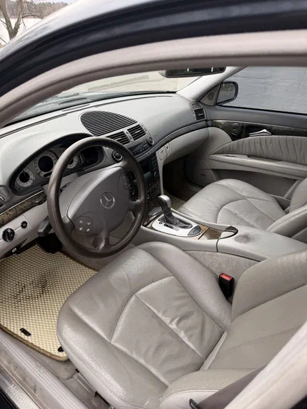 Mercedes-Benz E-Клас 2003 - 21