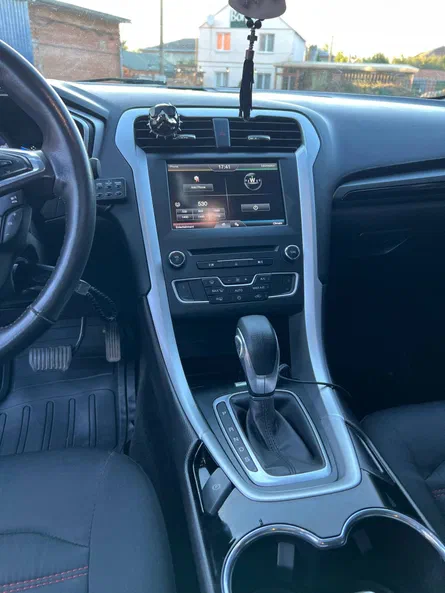 Ford Fusion (North America) 2016 - 9