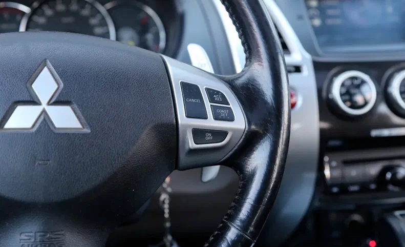 Mitsubishi Pajero Sport 2011 - 19