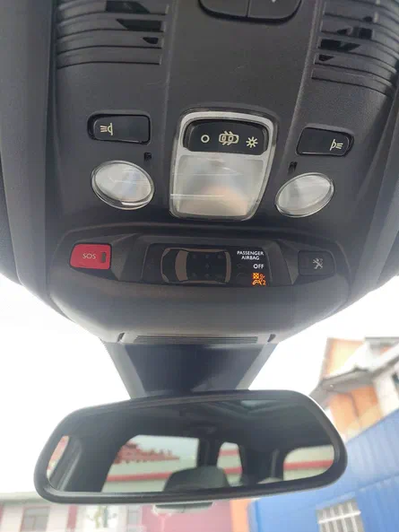 Peugeot 5008 2017 - 33