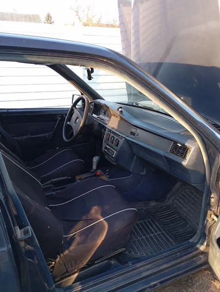 Mercedes-Benz 190 (W201) 1990 - 6