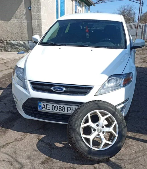 Ford Mondeo 2013 - 19