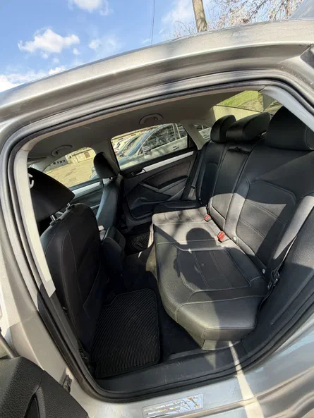 Volkswagen Passat 2012 - 15