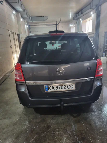 Opel Zafira 2011 - 4