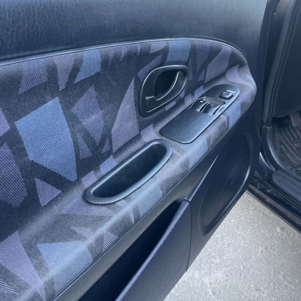 Mitsubishi Carisma 1998 - 12