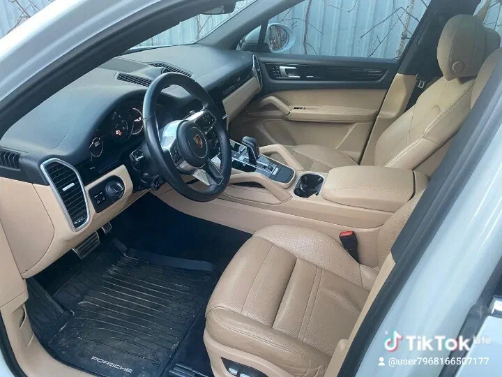 Porsche Cayenne 2017 - 7