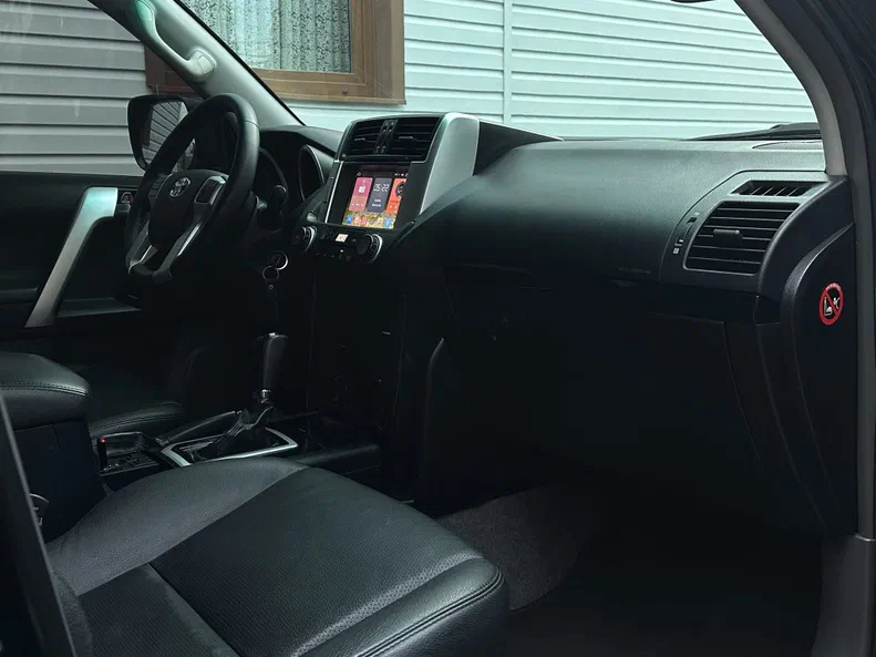 Toyota Land Cruiser Prado 2013 - 9