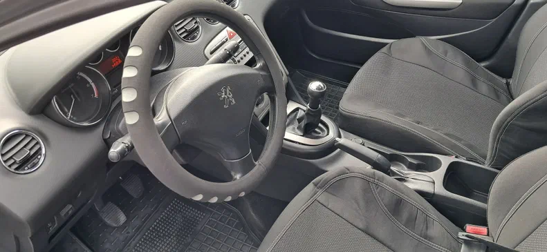 Peugeot 308 2010 - 10