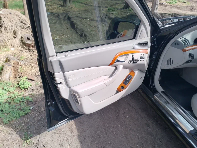 Mercedes-Benz S-Клас 2004 - 24