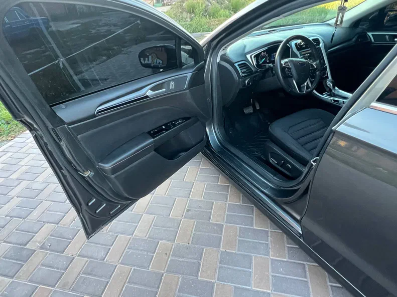 Ford Fusion (North America) 2016 - 6