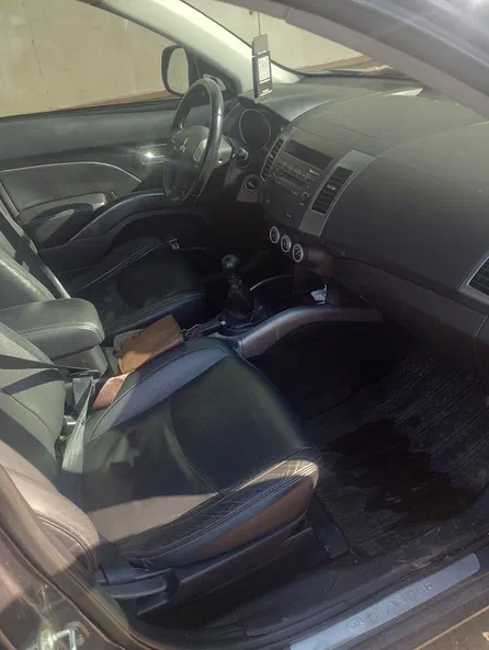 Mitsubishi Outlander 2007 - 8