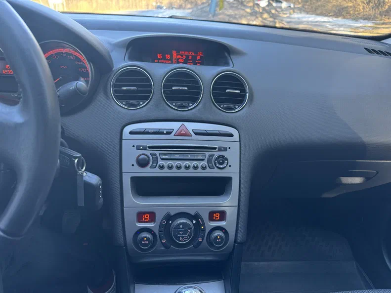 Peugeot 408 2013 - 13