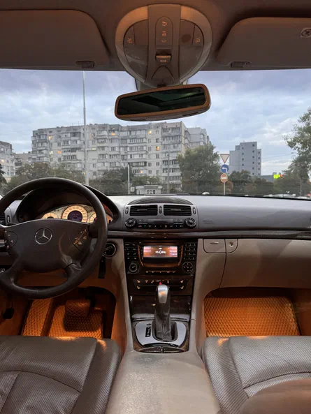 Mercedes-Benz E-Клас 2003 - 17