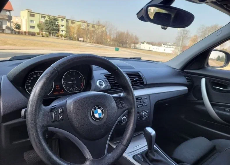 BMW 1 серія 2010 - 8