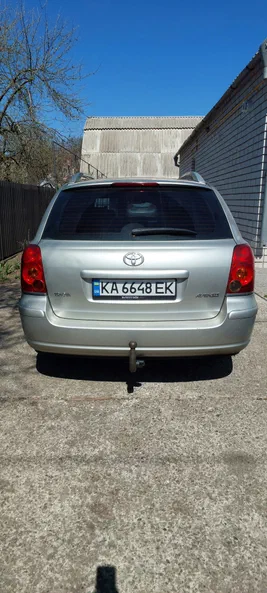 Toyota Avensis 2004