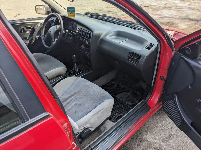 Nissan Primera 1995 - 9