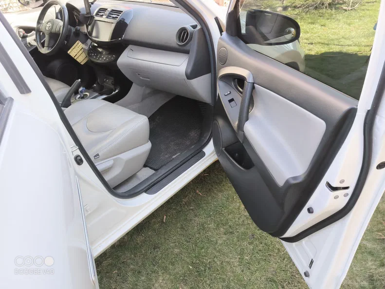 Toyota RAV4 2014 - 6