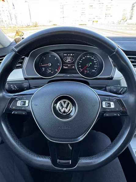 Volkswagen Passat 2016 - 15