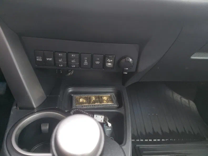 Toyota RAV4 2017 - 10