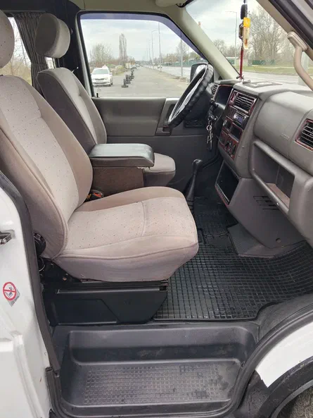 Volkswagen Transporter 2001 - 8