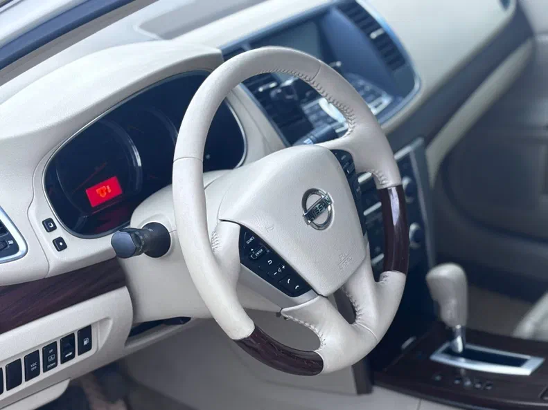 Nissan Teana 2010 - 12